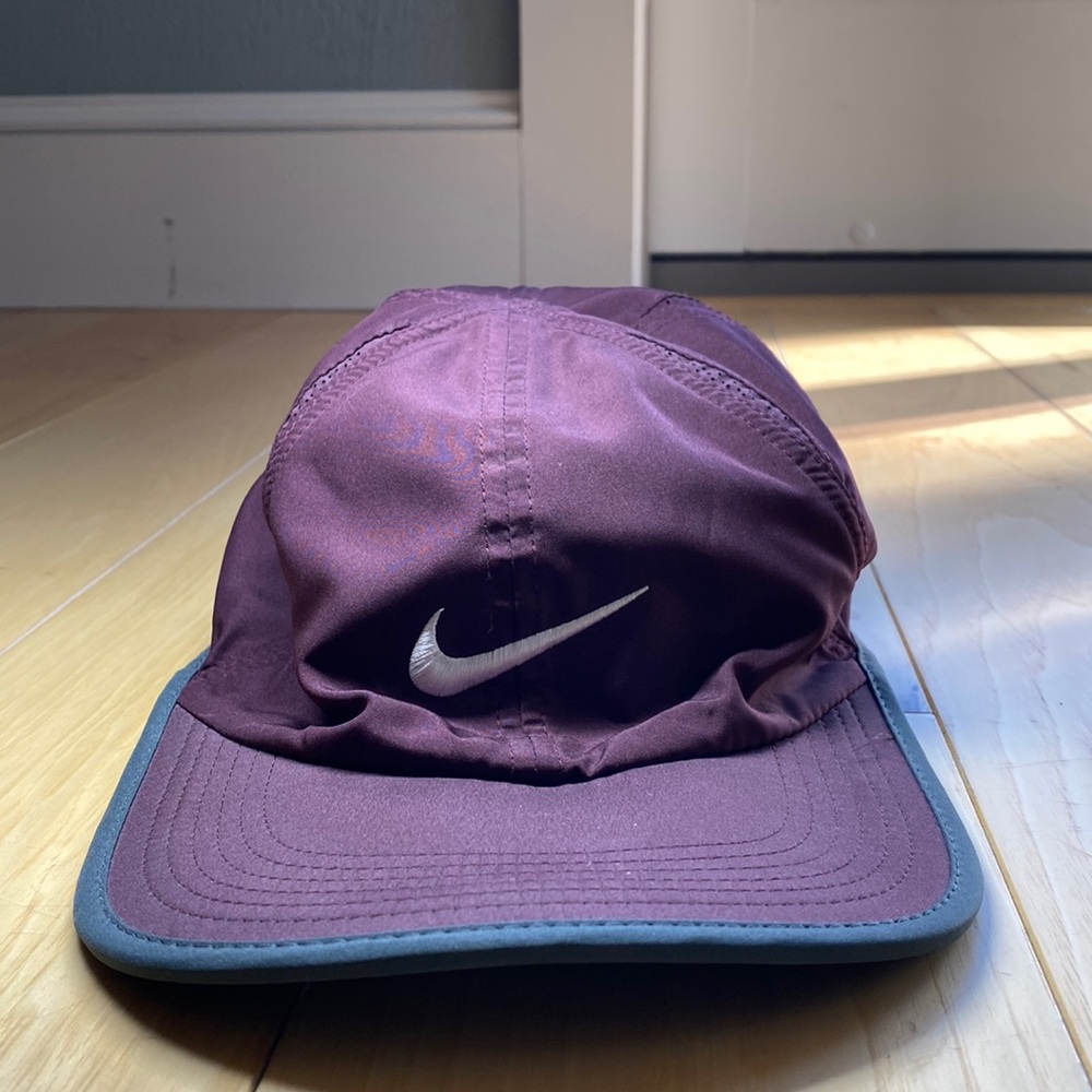 Maroon nike adjustable hat